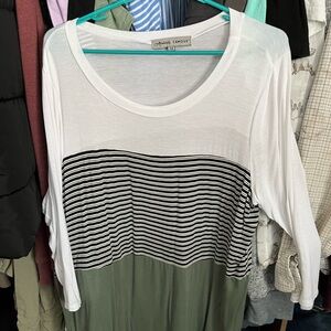 Scoop Neck Color-Blocked Blouse in White, Green, 3/4 Sleeve